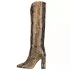 Livraison gratuite en cuir de mouton carré talons hauts CHAUSSURES Knight Boots pillage orteils motif pierre longues bottes au genou taille 34-43 catwalk serpent