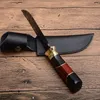 Nowy Bowie Blade Survival prosty Nóż myśliwski 440C Stalowa ostrze Drewno Rękojeść Stałe ostrza Noże ze skórzaną osłoną