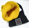 Cappelli invernali di marca Fashion ClNew Women Hented Hat Men Beanies Big Pompom Gorro Boy Ski Girls Cash Skull Caps5483395