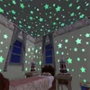 천장의 어둠의 별 스티커에 글로우, 접착제 100PCS 3D 빛나는 별과 달은 어린이 침실, 야광 별 스티커는 정말이에요 만들기
