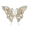 Lüks Yüksek Kalite Kristal Rhinestone Güzel Kelebek Broş Kadınlar Düğün Takı Aksesuarları Için Pin Fantezi Altın Renk Böcek Broş Lady