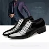 Oxford Formalne skórzane buty dla mężczyzn wskazywała suknia wieczorowa Designer Buty Mężczyźni Czarne Oficjalne buty dla mężczyzn Moda Zapatos de Charol Hombre
