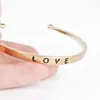 Brazalete con letra de amor grabada a la moda 2019, pulsera abierta creativa para mujer, regalo de joyería de lujo para pareja de hombres