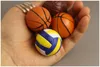 100 stks / partij Nieuwe PVC Mini Basketbal Sleutelhangers Plastic Volleybal Sleutelhangers voor Geschenken Ronde Bal Sieraden Bedelzak Hanger Sleutelhanger Houder