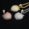 Collier pendentif pêche aux fruits en or 14 carats Micro Pave Cubic Zirconia Diamonds Bling Bling Pendentif avec chaîne en corde de 24 pouces