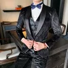 Lüks Tasarım Nakış Erkekler Wedding Smokin Şal Yaka Damat Balo Bir Düğme Biçimsel Blazer (Jacket + Vest + Pantolon) için Suits Wear
