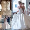 Lujoso cristal satinado 2019 vestidos de novia talla grande con cuentas cariño sin mangas tren largo vestido de noiva vestido de novia bola personalizada