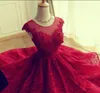 2019 Red Lace Prom Klänningar Kort Mini Kjol Sheer Neck Tulle Appliques Graduation Homecoming Party Gowns Vestidos de Fiesta Cortos