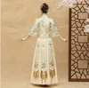 العرس التقليدي Cheongam لمن الخارج الصينية تحسين ELEGENT الشمبانيا فستان الزفاف الصينية العروس ثوب رداء كيمونو العرقي المعرض