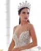 Robes de mariée de luxe en dentelle à manches longues 2019 perlées 3D florales appliquées robes de mariée arabes, plus la taille robe de mariée de pays