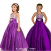 紫色の女の子のページェントのドレスホルタープフィーチュールサテンの小さな女の子パーティードレスカスタムメイドのページェントのドレス