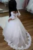 Elegant Lace Flower Girls Dresses Off The Shoulder Short Sleeves Tulle Appliques Floor Length Flower Girl First Communion Birthday Dresses