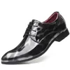 Sapatos formais dos homens apontou Toe respirável Slip-On baixo sapatos de casamento de negócios de luxo designer de sapatos masculinos