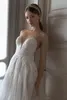 2020 Sexy Doria Karlozi Свадебные Платья V Образным Вырезом Кружева Без Рукавов Abiti Da Sposa Sweep Train A Line Бисерное Платье Невесты