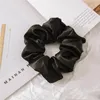 Scrunchies Hairbands الصلبة كبيرة الأمعاء علاقات الشعر الحبال الرياضة رقصات الشعر الفتيات بنات ذيل حصان ملحقات الشعر 6 Design7097752