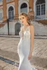 2020 Bohemian Bröllopsklänningar Sexig Deep V Neck Lace Pärlor Satin Bridal Gowns Backless Sweep Train Mermaid Bröllopsklänning Robe de Mariée