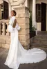 Elihav Sasson Satin-Hochzeitskleider, tiefer V-Ausschnitt, lange Ärmel, Garten, Sweep-Zug, Plus-Size-Hochzeitskleid, Brautkleider