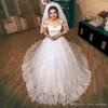 2019 Vintage-Hochzeitskleid im arabischen Dubai-Stil mit Spitze, schulterfrei, Ballkleid, Luxus-Brautkleid nach Maß in Übergröße