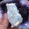 Natural Quartz Cluster Prov Home Decoration Crystal Healing Aura unik kvartskristalltitan Bismutbeläggning Cluster Rain241J