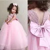 Nowy Piękny Różowy Kwiat Girl Sukienki na Wesela Krótkie Rękawy Koronkowe Applius Pearl Tulle Długie Dziewczyny Korant Dress Prom Dzieci Suknie Komunion