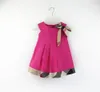 INS verkaufen 5 Farben 2019 Neuankömmlinge Sommermädchen Ärmellose Kleid hochwertige Baumwollbabykinder karierte Bogenkleid 2134050