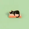 Alfinetes de esmalte fofos de animais rosas emblemas gatos pretos para dormir broches O gato mais rico do mundo Alfinete de lapela Bolsa de roupas joias presentes para amigo