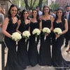 Sexiga svarta brudtärna klänningar sjöjungfru spaghetti remsor Backless Lace Appliques Top Long Maid of Honor Gowns Gothic Wedding Guest Gowns