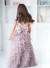 ウェディングバトーネック幼児用パージェントドレスのための安い階層式の高い低い花の女の子ドレス
