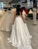 Billiga Nya Kvinnor Jumpsuits Plus Storlek Bröllopsklänningar Pant Passar Avtagbar kjol Lång Formell Party Gowns Applique Lace Bridal Gowns M14