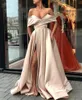 2019 Robe de Soiree Bourgundy Prom Dress med fickor Sidoslits stropplös satin elegant kvällsfestklänningar kvinnor lång formell klänning1181225