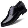 Novos sapatos masculinos primavera e outono novos sapatos vestido de negócios tamanho grande Inglaterra sapatos homens vestido couro