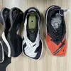 20er Jahre neuer Designer-Sneaker von Tyrex für Herren und Damen in silbernem Mesh, eckige, gebogene Zehenpartie, Track Triple S Herren-Designer-Schuh-Trainer, Fluo-Gelb