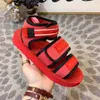 пакет происхождения роскошные женщины дизайнерские дизайнерские сандалии магические палки Сандалии летняя пляжная тапочка красная буква толстая подошва обувь3283876