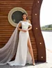 Abiti da sposa a sirena Una spalla senza maniche Abito da sposa in pizzo con applicazioni complete Abito da sposa sexy con spacco alto