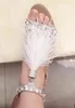 Venda quente-Top Venda de Cristal Embellished Branco Salto Alto Sandálias Com Franja de Penas Strass Sandálias de Noiva Sapatos de Casamento Mulheres Bombas