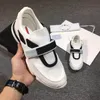 Cloudbust Designerskor Hög kvalitet Nyaste mode Mänskor Designerskor känd Man Magic Tie Slip Sneaker för bästa present Storlek 38-44