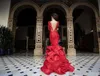 2020 Donker Red Cascading Ruffle V Backless Formele avondjurken Lace Illusie Lange mouwen Bateau Mermaid Prom jurk sociale gelegenheid jurk