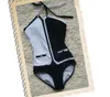 2019 Costume da bagno di design di lusso Costume da bagno Backless Nero Bianco Triangolo Bikini Costume da bagno intero Donna Gilet Sexy Beach Swim Wear Bat9680710