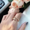 女性のローズゴールドの結婚式の豪華なフルドリルヘビオープンサイズの指輪送料無料