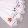 5 pcs vintage bomull vit blommig näsduk tjej servett broderade kvinnor servett broderad fjäril spets blomma näsduk