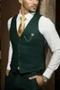 Esmoquin de novio verde oscuro para padrinos de boda, traje de hombre con solapa de pico, trajes de padrino de boda, trajes de chaqueta para hombre por encargo (chaqueta + pantalones + chaleco)