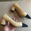 Designer kvinnor pumpar skor äkta läder lady chunky häl klänning skor slip-on blandad färg grunt munfest kvinnlig heel skor