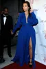 2020 Neuester eleganter Stil mit V-Ausschnitt und langen Ärmeln Seitenschlitz Königsblau Chiffon formelle Abendkleider Kim Kardashian Promi-Kleider auf dem roten Teppich