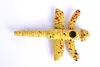 Accessori portatili per portasigarette a forma di libellula in bambù carino a doppio scopo, vendite dirette di tubi mini-modello con ciondolo chiave creativa