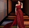 New surpreendente Burgundy Lantejoulas Vestidos Off Shoulder Side Dividir lantejoulas sereia Formal Party Dress Prom Vestidos Vestidos De Soiree