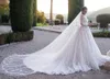 Long Sleeves Ball Gown Wedding Dresses Lace Applique Scoop Neck 2020 New Tulle Chapel Train Custom Made Wedding Gown Robe de mariée