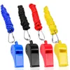 Plastic fluitjes met lanyard 4 packs set voor coach scheidsrechter sport match survival noodsituatie 4 kleuren zwart blauw geel rood