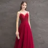 Splendidi abiti da sera rosso scuro Spaghetti Backless Lunghezza del pavimento Pleast Tulle con paillettes Perline Abito lungo da ballo