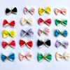 100pcs / lot 1,4 pouce mignon chien chiot petit nœud à bowknot arcs avec clips accessoires de cheveux faits à la main