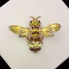 Ny Ankomst Bling Bling Rhinestone Bee Brosch Kvinnor Insect Bee Brosch för Presentfest Berömda Smycken Tillbehör